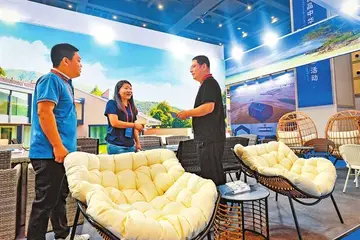 平舆户外用品：让“休闲风”长红（畅卖全球河南有一套）